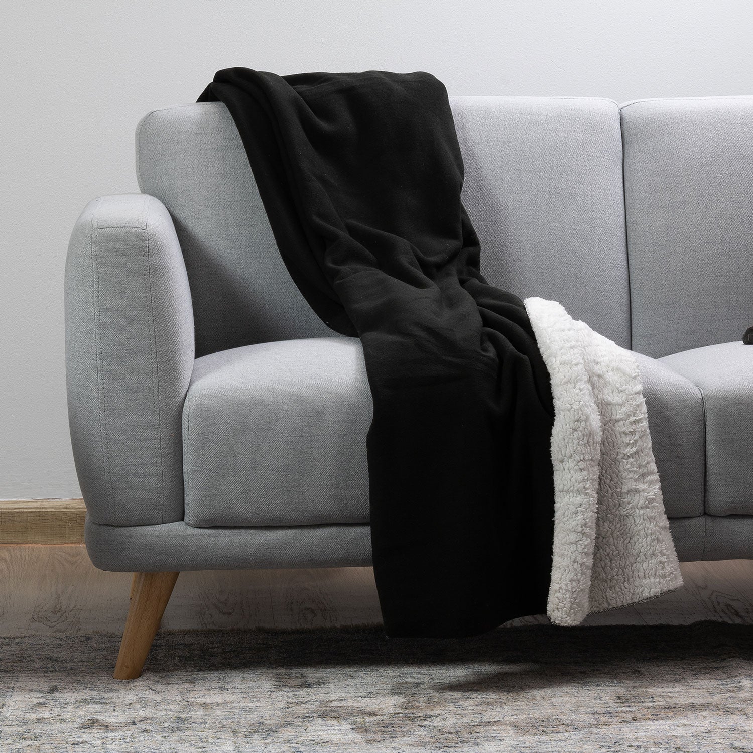 black-1500-x-1500px_0d1d0600-6228-4730-95b8-b954c748479e